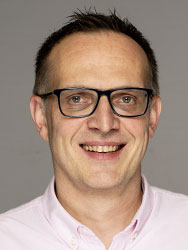 Marek Waclawik, Einkauf