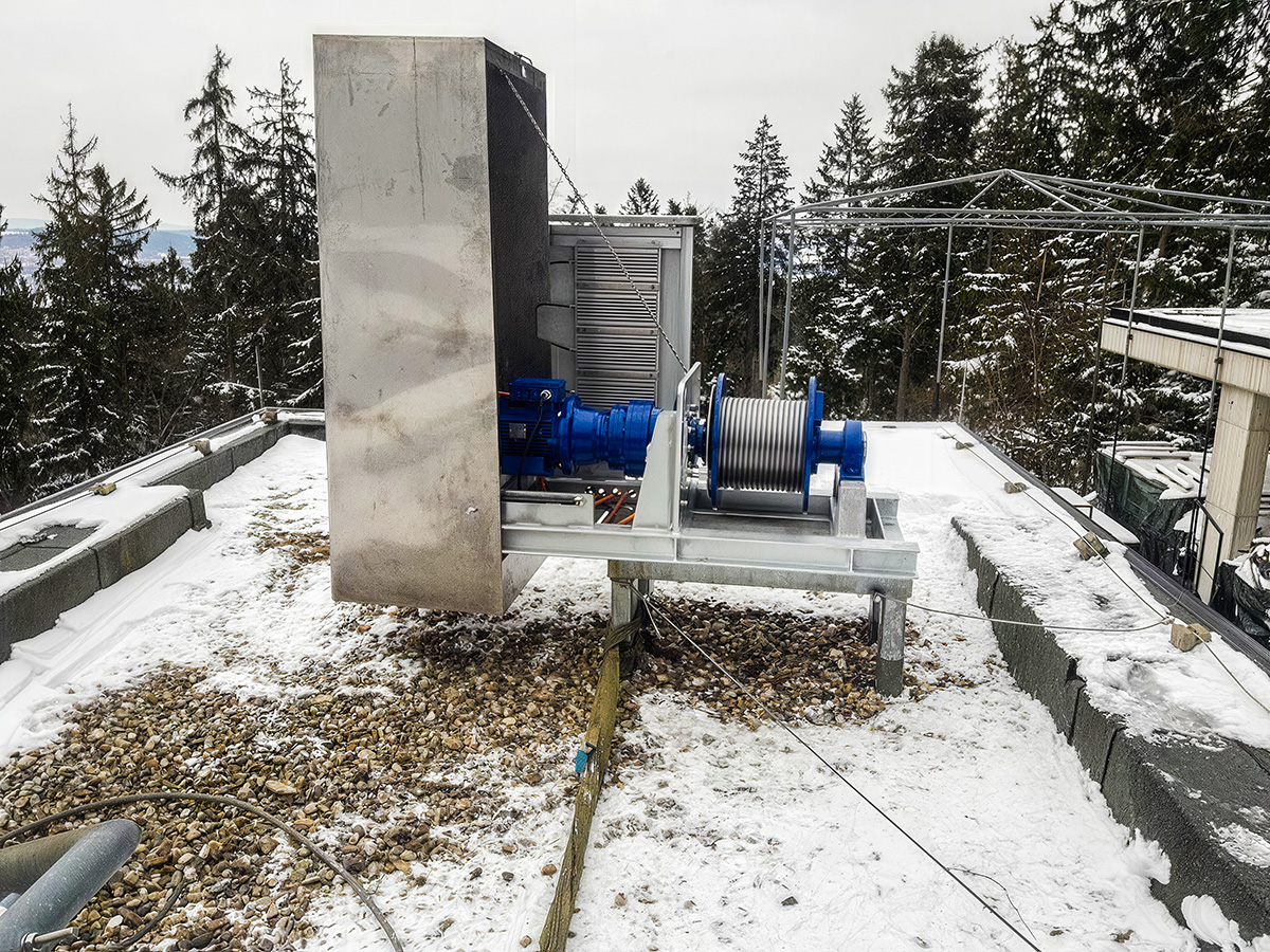 Anwendung Elektroseilwinde SB-E 306 mit Edelstahlhaube