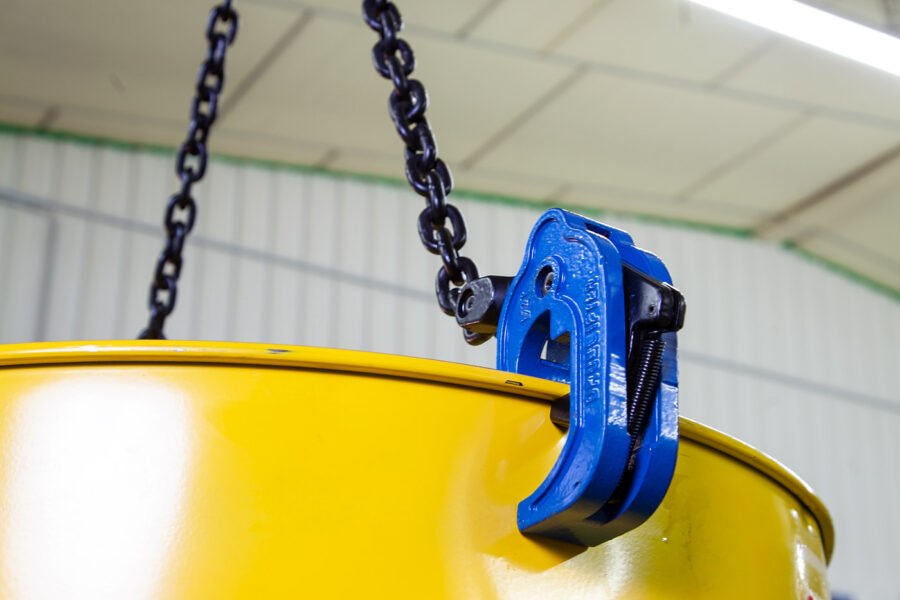 Anwendungsbild Fasshebeklemme DL Detailaufnahme 3