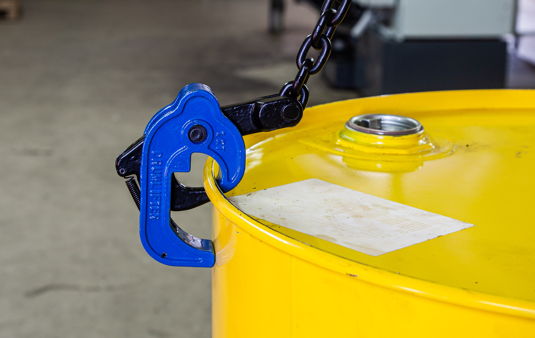 Anwendungsbild Fasshebeklemme DL Detailaufnahme