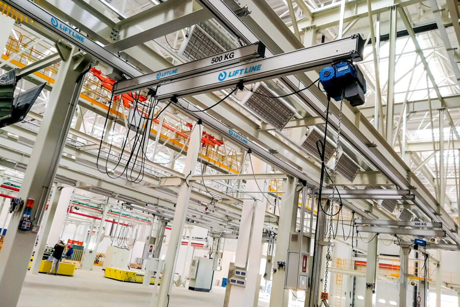 Anwendungsbild 11 Elektrokettenzug PITCH PF mit Alu-Leichtkransystem LiFT LiNE