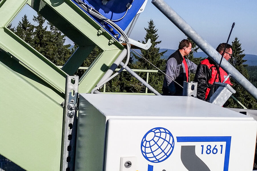 Anwendung 3 Elektroseilwinde PFW-E 3000 Bild 1 Skisprungschanze