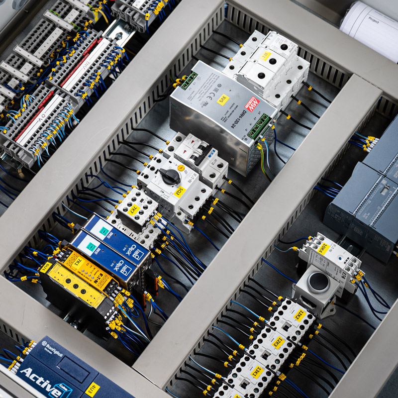 Kundenspezifische-Steuerungen Bild 24