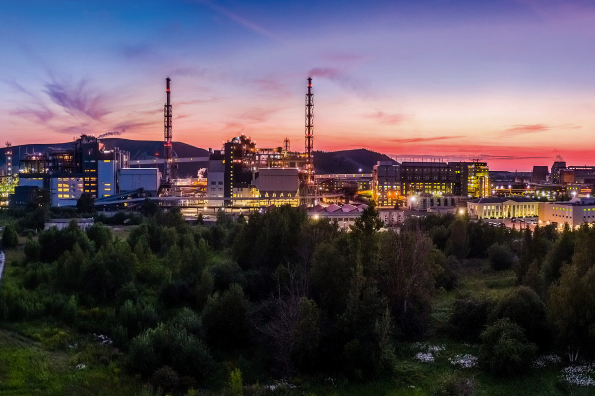 Elektroseilwinde im industriellen Einsatz – Präzise Bandspannung bei VKG Estonia