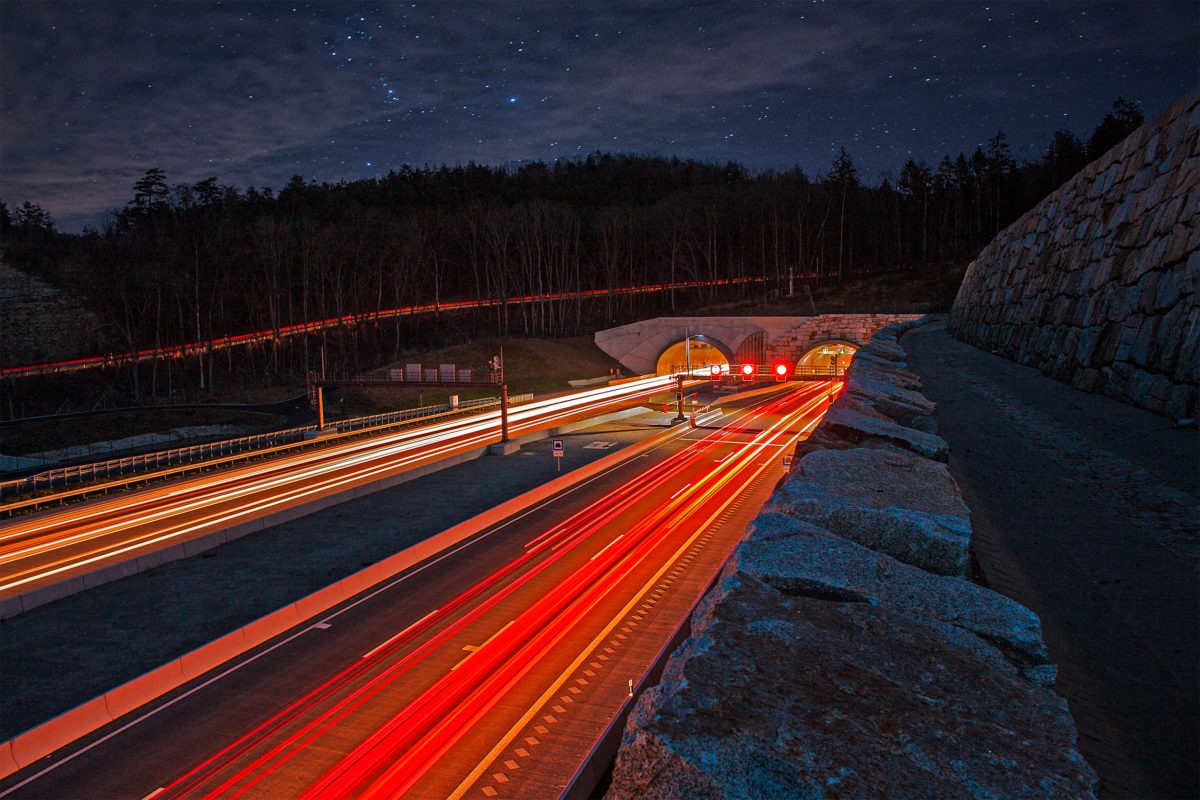 Personenhubwinden nach DIN EN 1808 – Maßgeschneiderte Elektroseilwinden für höchste Sicherheit im Personentransport