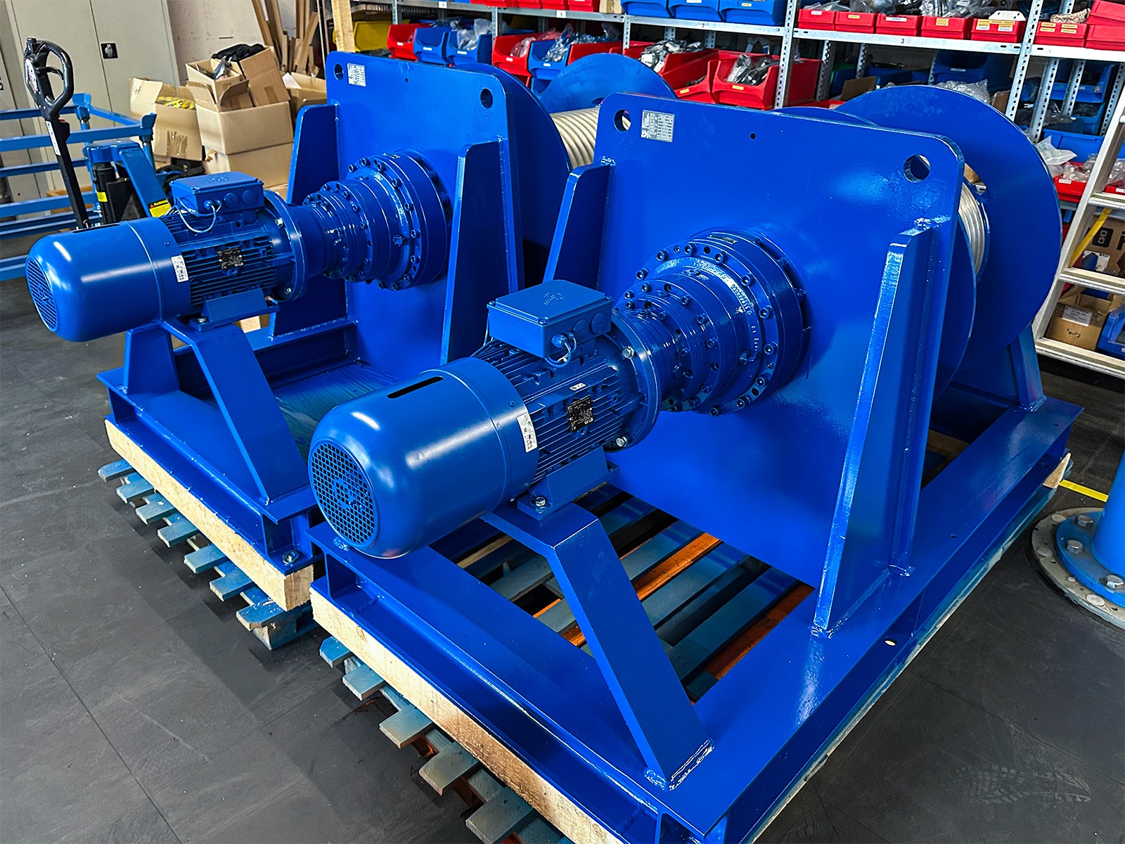 PHW-E 310 Electric Rope Winch in Production, Figure 3