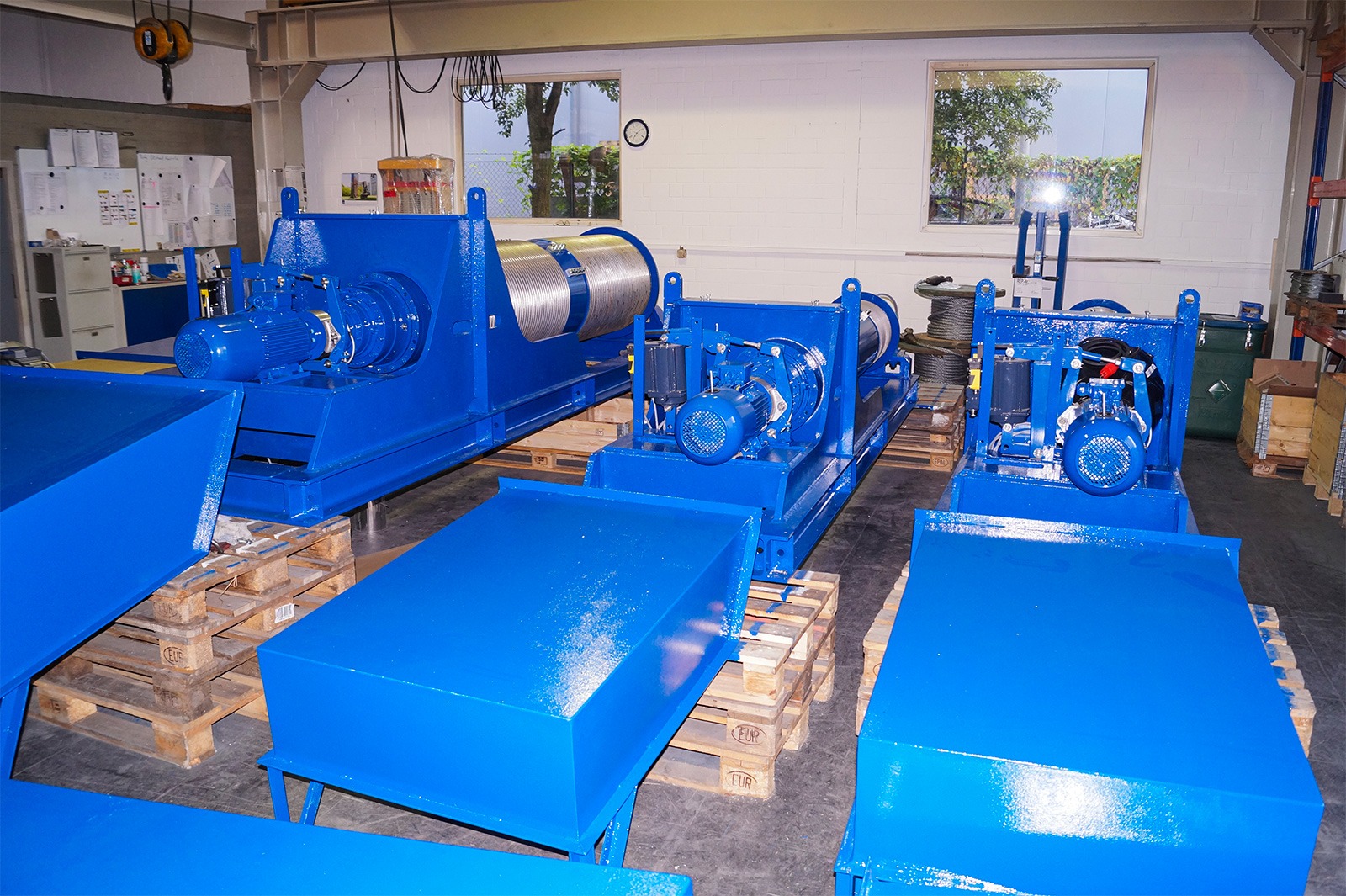 PHW-E 310 & 311 Electric Rope Winches without Covers